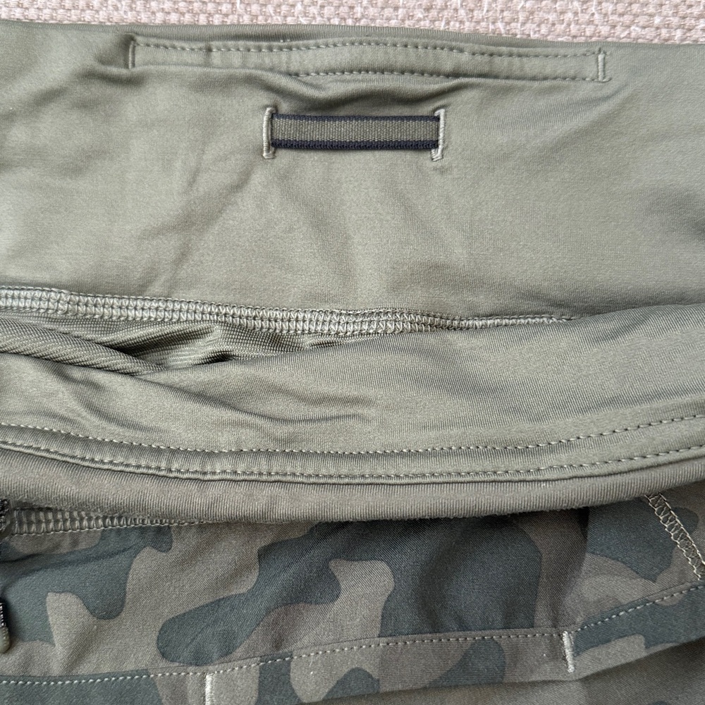 Lululemon Speed Shorts - Picture 4 of 4